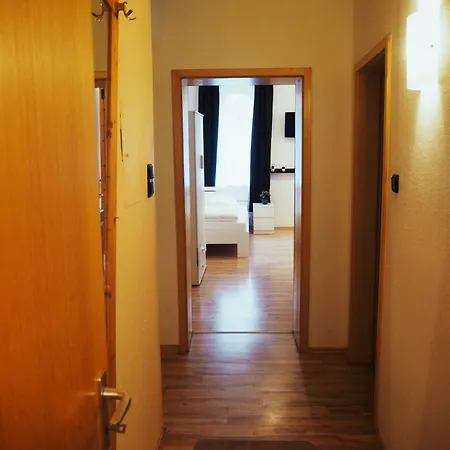 アパート Monteurwohnung Schoppershof ニュルンベルク